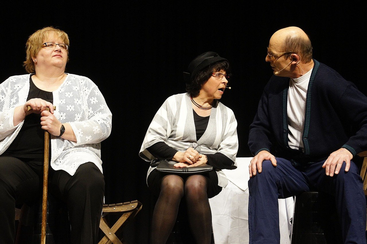 theatre, people, scene-200716.jpg